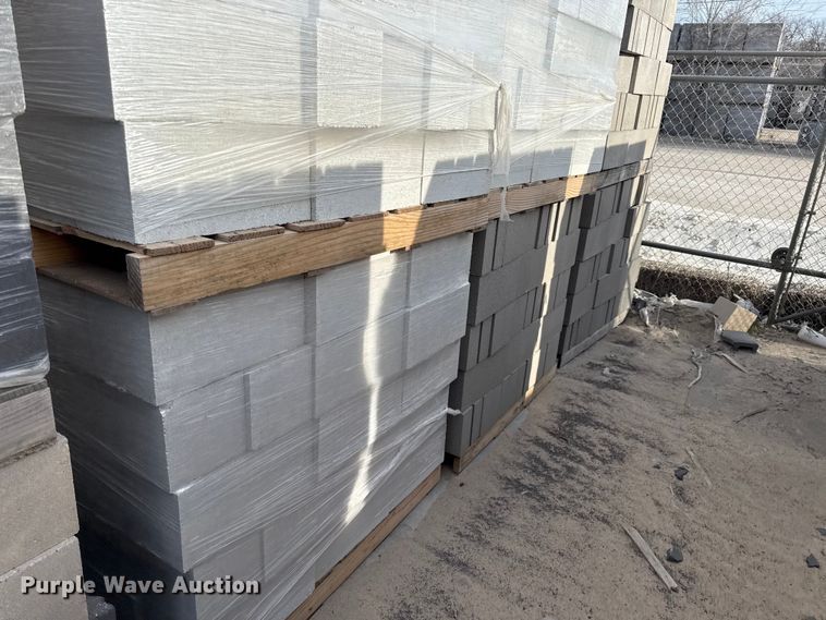image for item EV7594 Concrete blocks