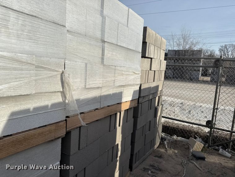 image for item EV7594 Concrete blocks
