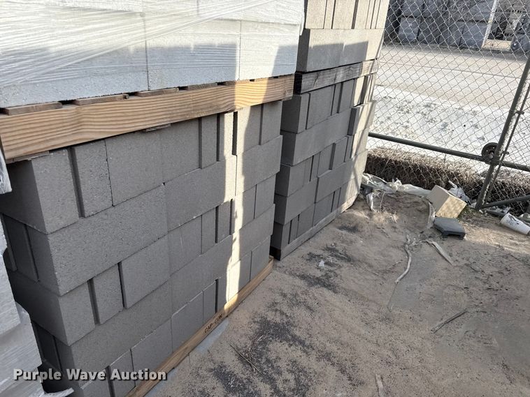 image for item EV7594 Concrete blocks