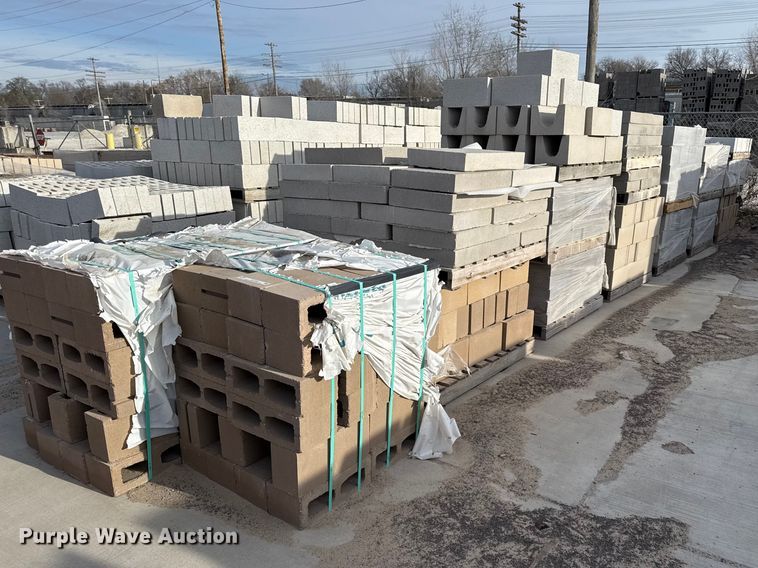 image for item EV7596 Concrete blocks