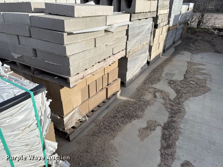 image for item EV7596 Concrete blocks
