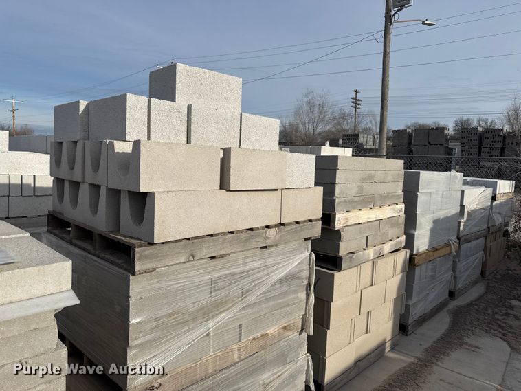 image for item EV7596 Concrete blocks