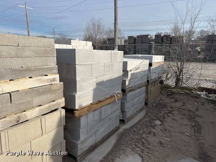 image for item EV7596 Concrete blocks