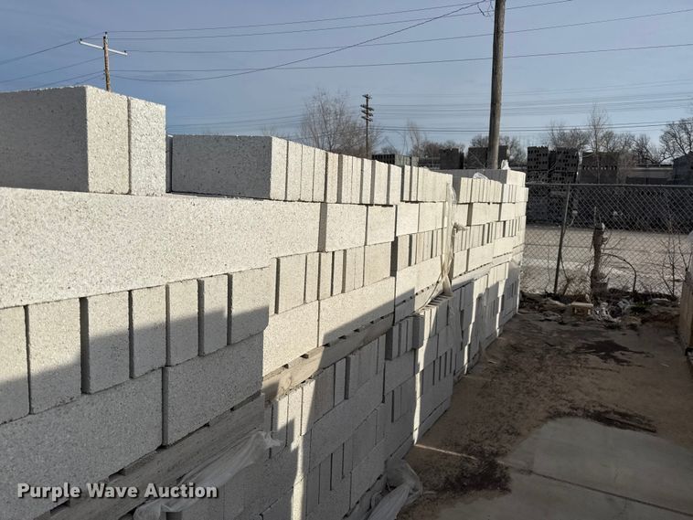 image for item EV7597 Concrete blocks