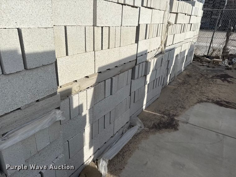 image for item EV7597 Concrete blocks