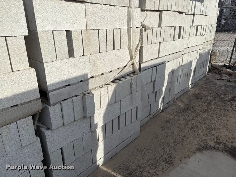 image for item EV7597 Concrete blocks