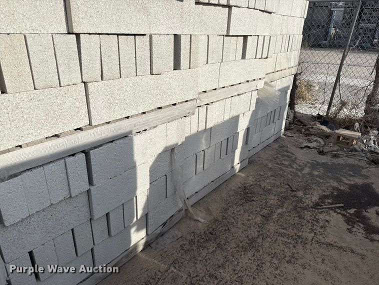 image for item EV7597 Concrete blocks