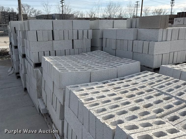 image for item EV7597 Concrete blocks