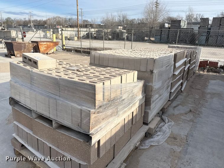 image for item EV7598 Concrete blocks
