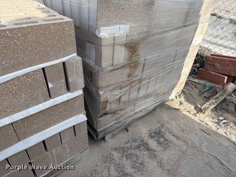 image for item EV7598 Concrete blocks
