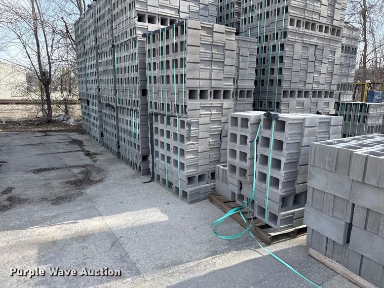 image for item EV7600 Concrete blocks