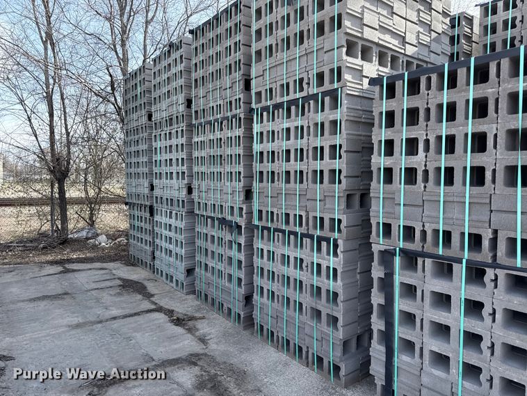 image for item EV7600 Concrete blocks