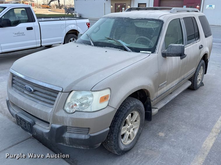 image for item EV7605 2006 Ford Explorer SUV