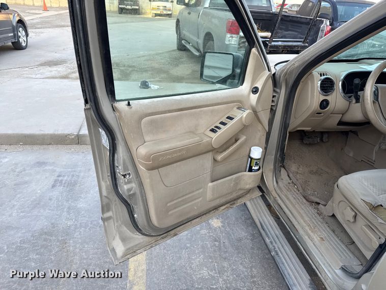 image for item EV7605 2006 Ford Explorer SUV