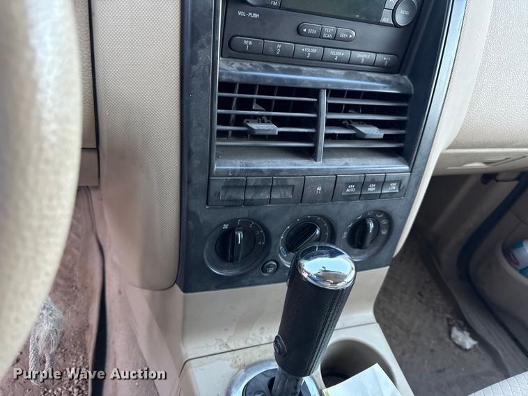 image for item EV7605 2006 Ford Explorer SUV