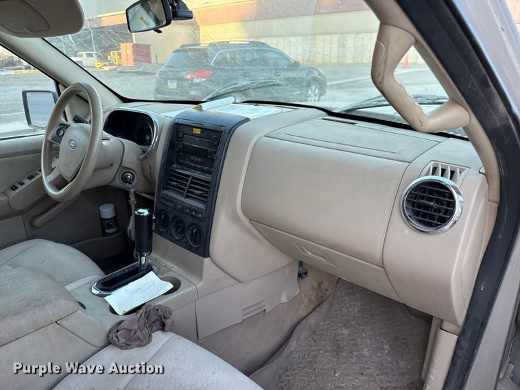 image for item EV7605 2006 Ford Explorer SUV