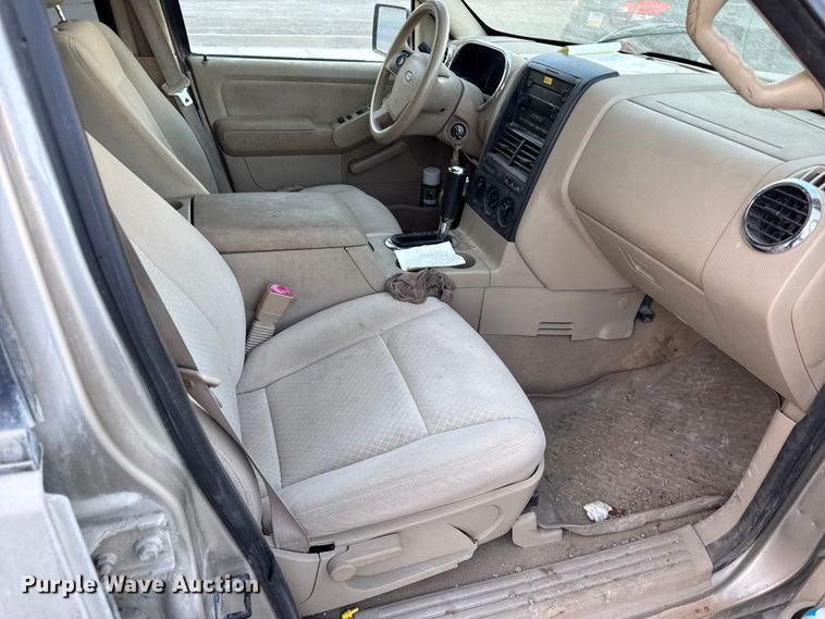 image for item EV7605 2006 Ford Explorer SUV