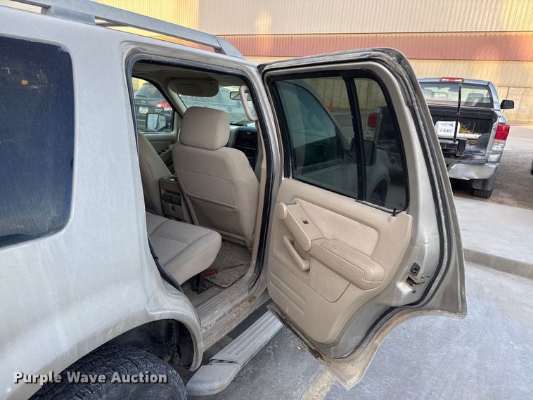 image for item EV7605 2006 Ford Explorer SUV