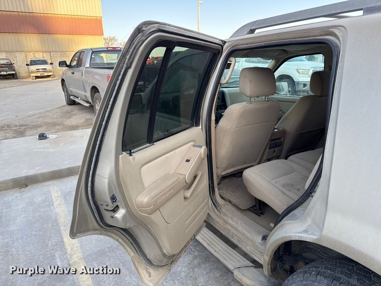 image for item EV7605 2006 Ford Explorer SUV