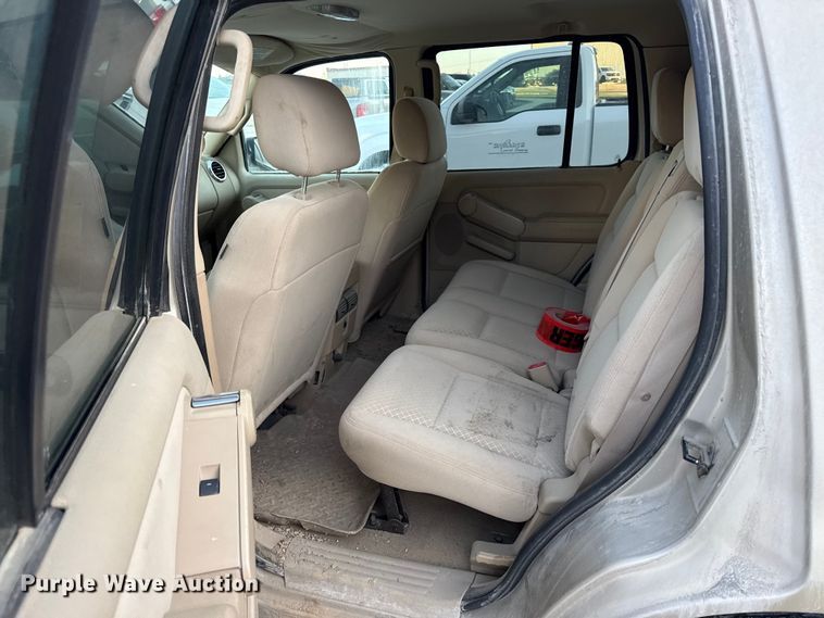 image for item EV7605 2006 Ford Explorer SUV