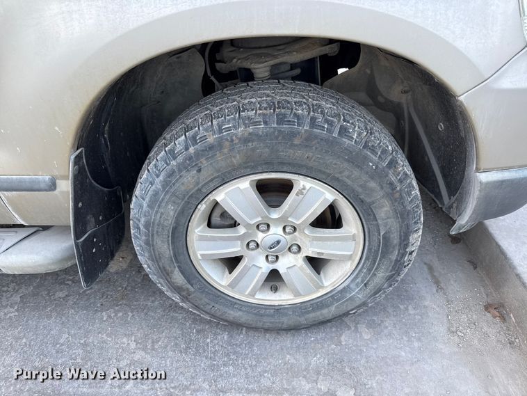 image for item EV7605 2006 Ford Explorer SUV