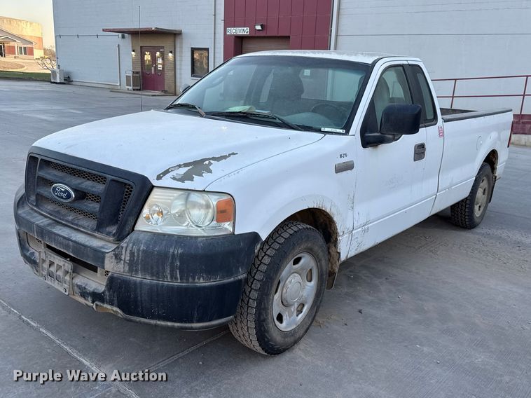 image for item EV7606 2005 Ford F150 pickup truck