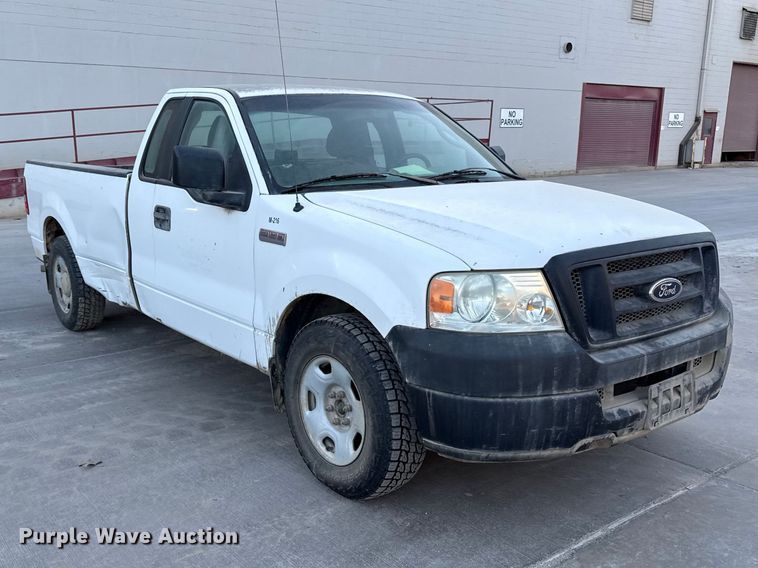 image for item EV7606 2005 Ford F150 pickup truck