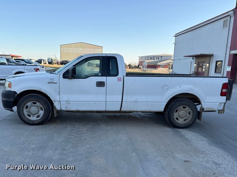 image for item EV7606 2005 Ford F150 pickup truck