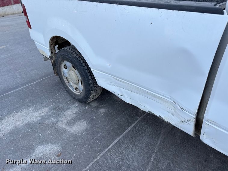 image for item EV7606 2005 Ford F150 pickup truck