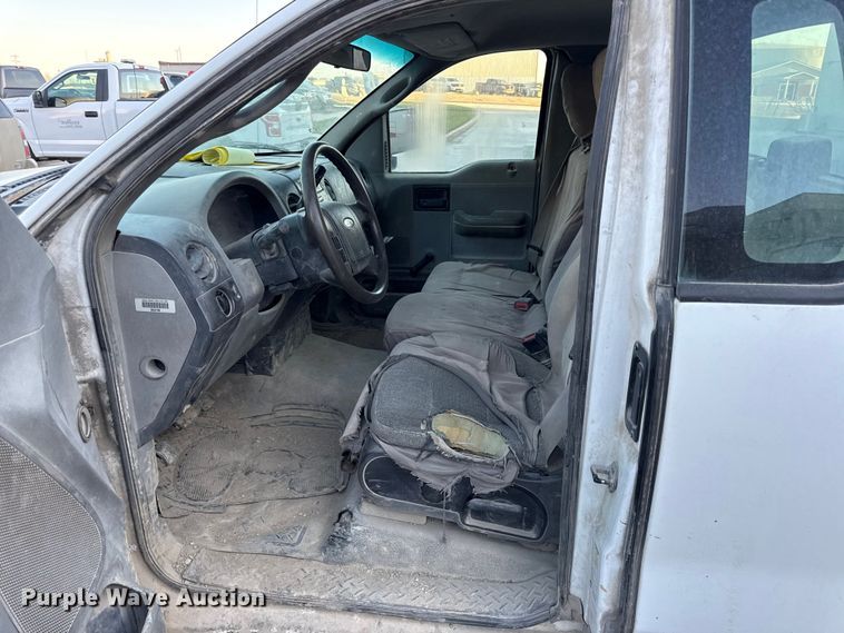 image for item EV7606 2005 Ford F150 pickup truck