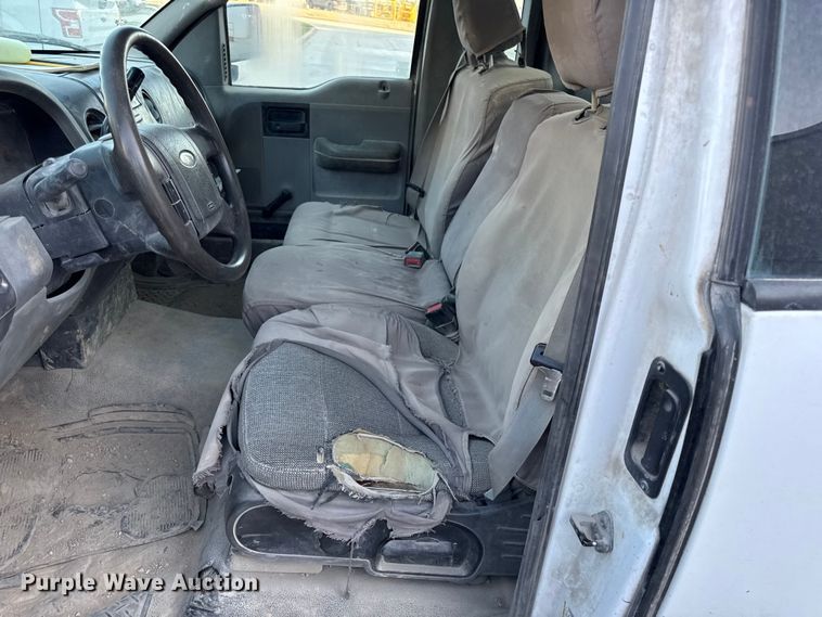 image for item EV7606 2005 Ford F150 pickup truck