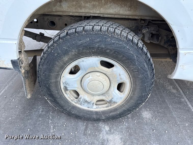 image for item EV7606 2005 Ford F150 pickup truck