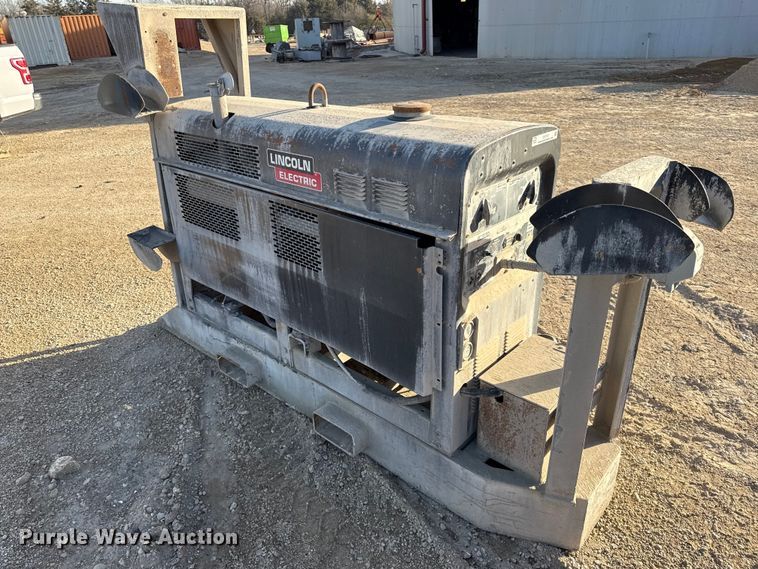 image for item EV7607 Lincoln Classic II welder