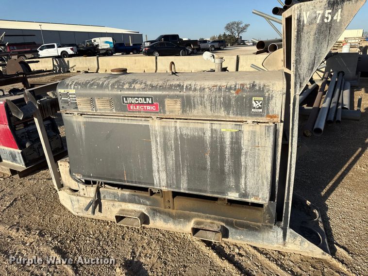 image for item EV7607 Lincoln Classic II welder