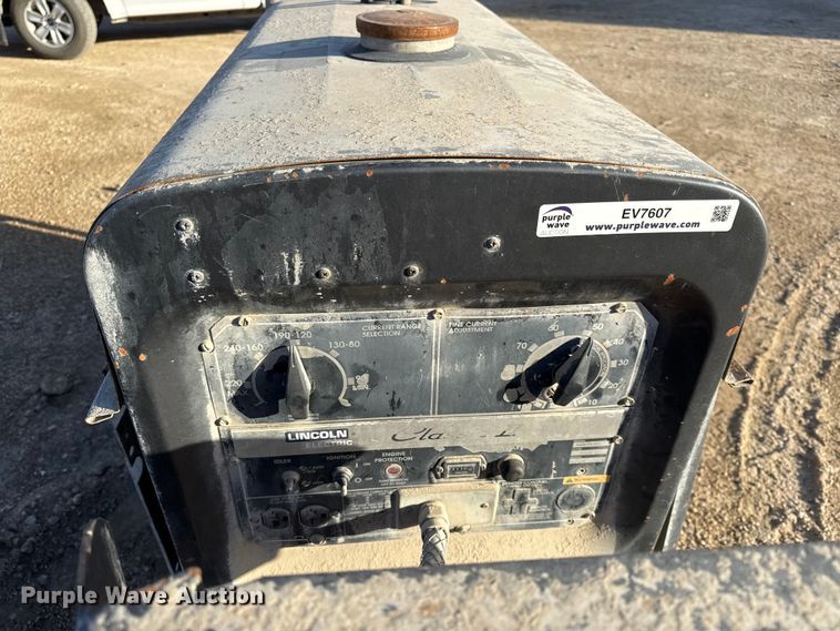 image for item EV7607 Lincoln Classic II welder