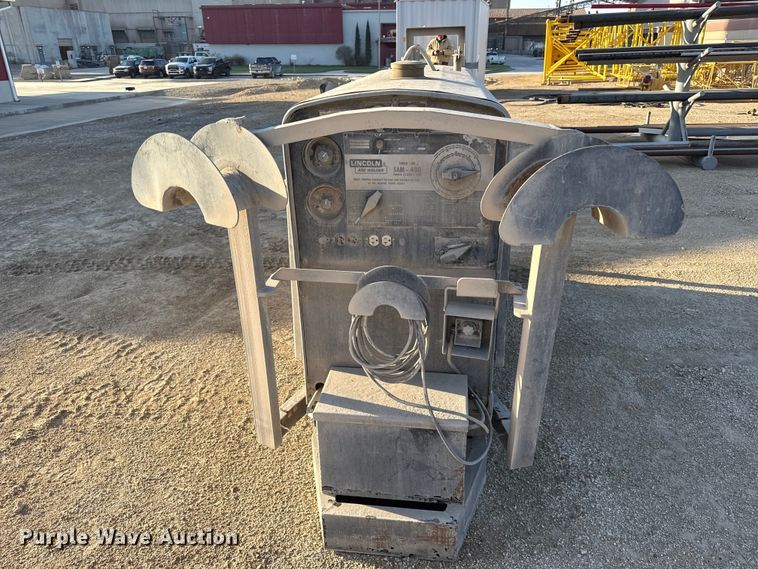 image for item EV7610 Lincoln SAM-400 welder