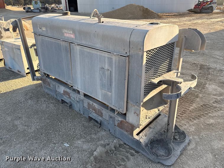 image for item EV7610 Lincoln SAM-400 welder