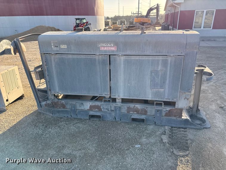 image for item EV7610 Lincoln SAM-400 welder