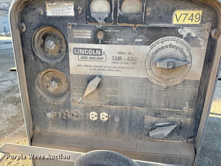 image for item EV7610 Lincoln SAM-400 welder