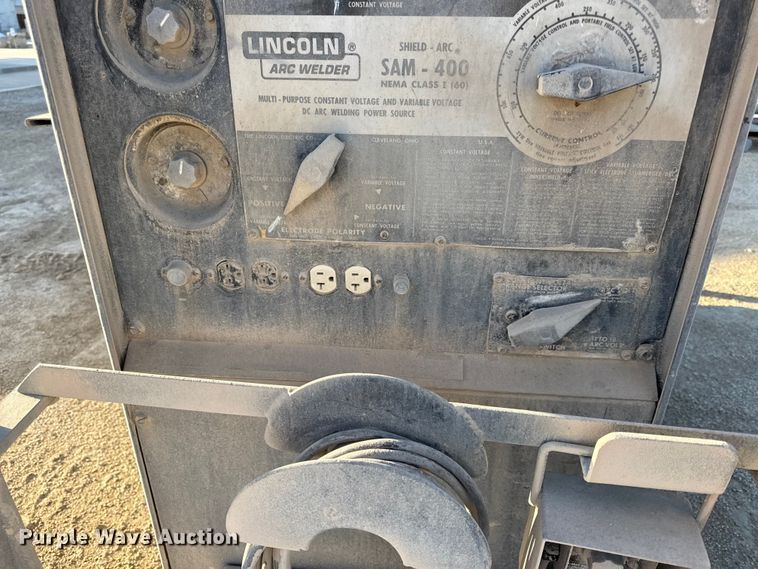 image for item EV7610 Lincoln SAM-400 welder