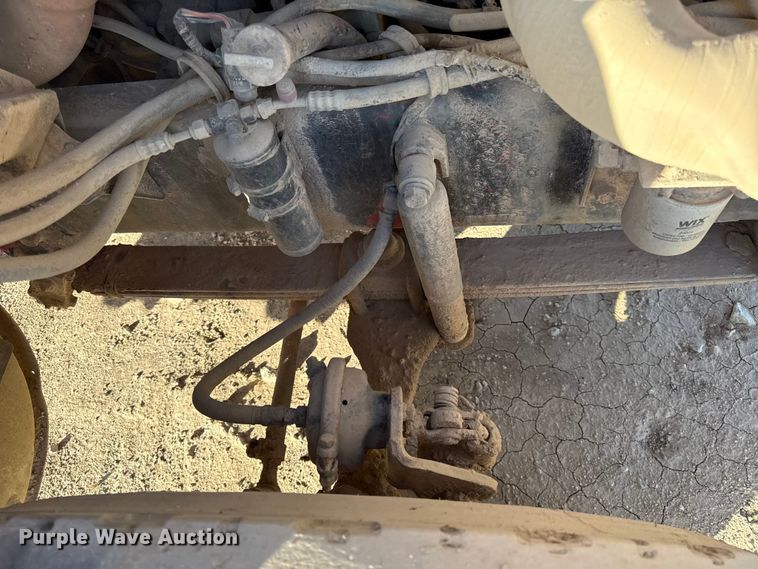 image for item EV7612 1991 White GMC semi truck