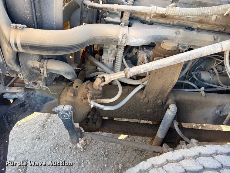 image for item EV7612 1991 White GMC semi truck