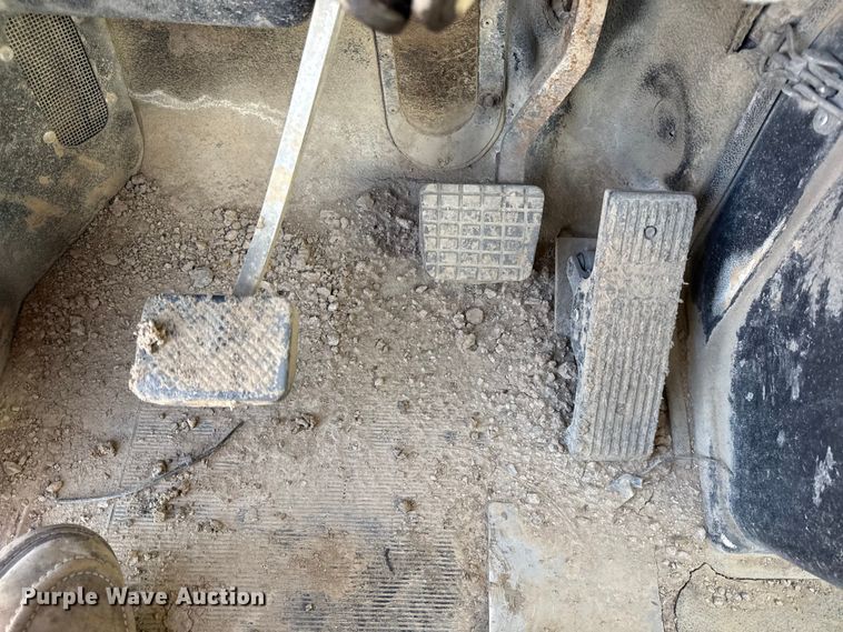 image for item EV7612 1991 White GMC semi truck