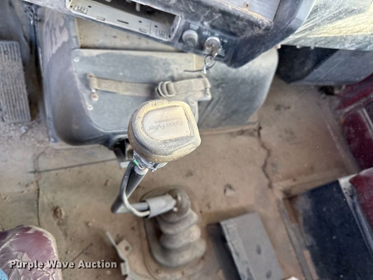 image for item EV7612 1991 White GMC semi truck