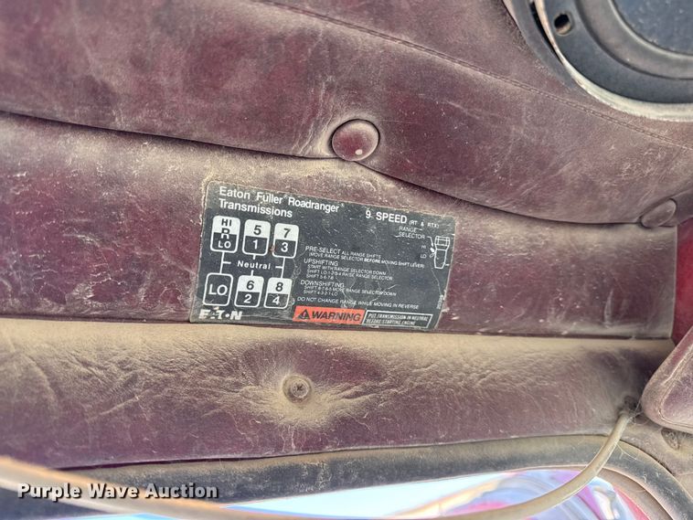 image for item EV7612 1991 White GMC semi truck