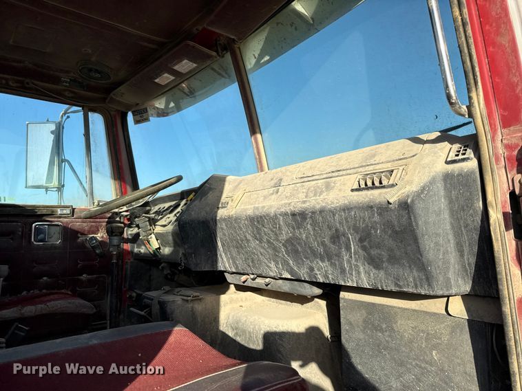 image for item EV7612 1991 White GMC semi truck