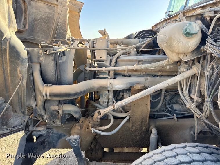 image for item EV7612 1991 White GMC semi truck