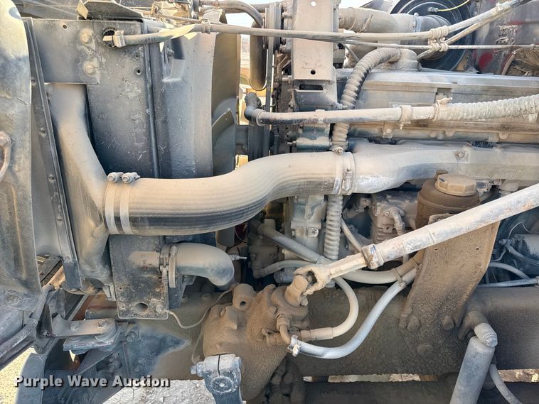 image for item EV7612 1991 White GMC semi truck