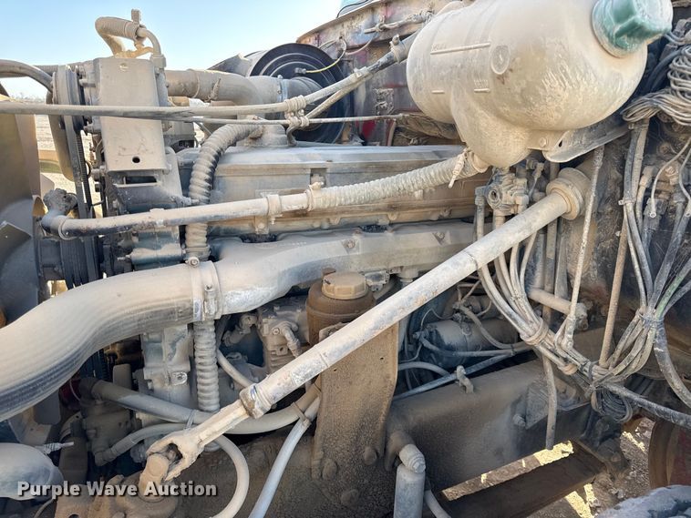 image for item EV7612 1991 White GMC semi truck