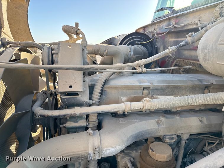 image for item EV7612 1991 White GMC semi truck